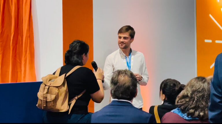 Come parle avec une gestionnaire syndic